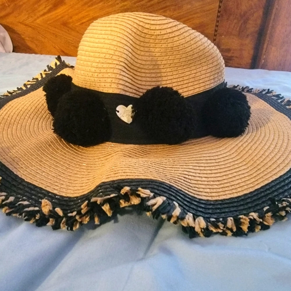 Betsy Johnson NWOT hat